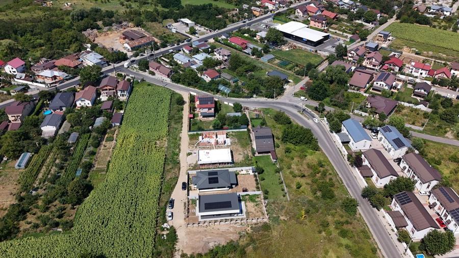 Casă individuală cu 4 camere cu Canalizare în Dragomirești-Vale