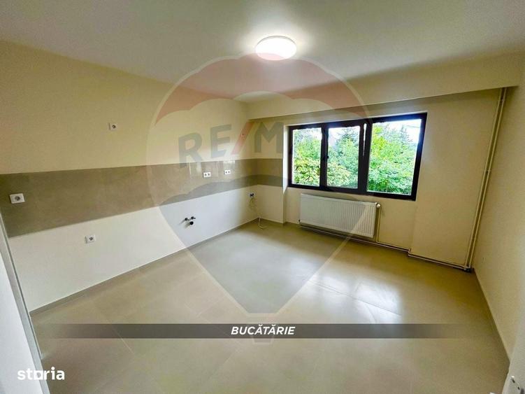 Spațiu comercial, de 350 mp, în Valea Roșie