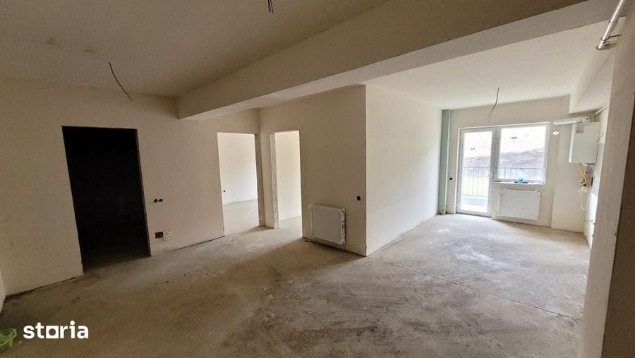 Apartament cu 3 camere semidecomandat în Florești — fotografia 1
