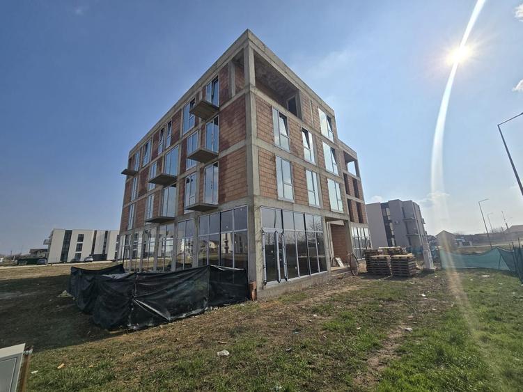 Apartament cu 2 camere semidecomandat în Moșnița Nouă