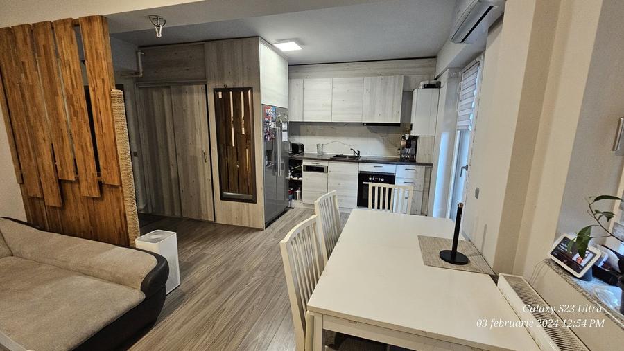 Apartament cu 2 camere semidecomandat în Borhanci