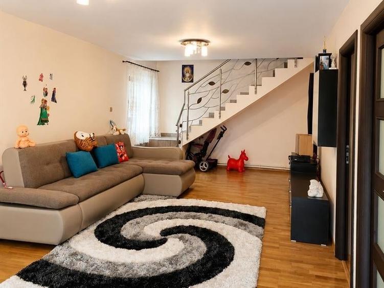 Casă individuală cu 4 camere cu Teren 300 Mp în Calea București