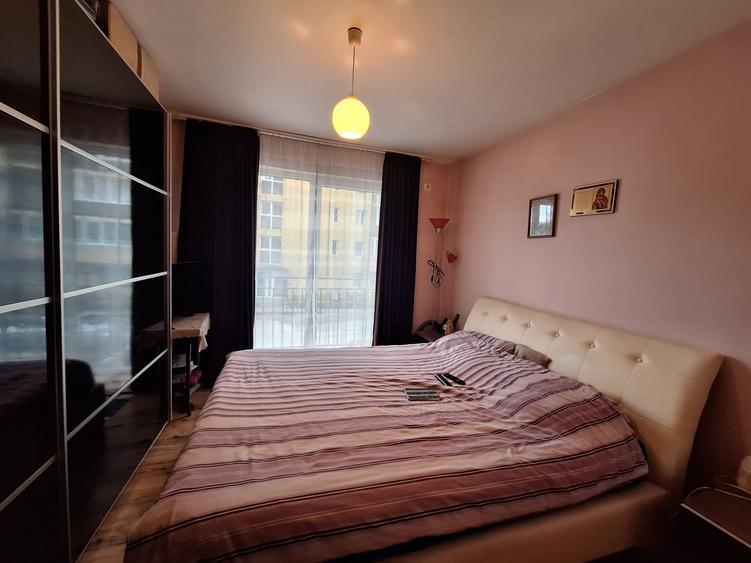 Apartament cu 2 camere semidecomandat, mobilat în Florești