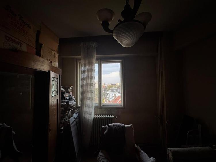 Apartament cu 4 camere decomandat în Armeneasca