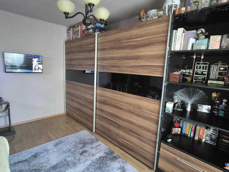 Garsonieră decomandată în Rogerius