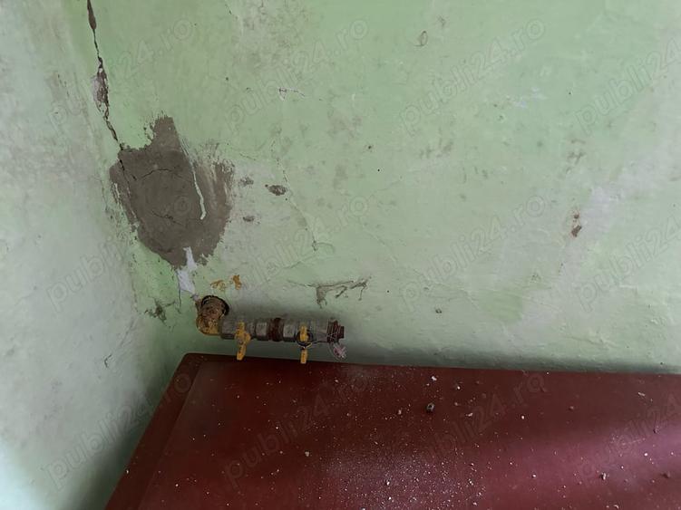 Casă cu 3 camere în Secuia