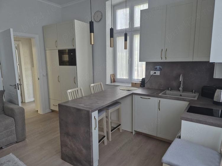 Apartament cu 2 camere decomandat în Central