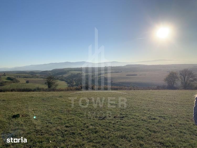 Teren de 650 mp, în Roșia