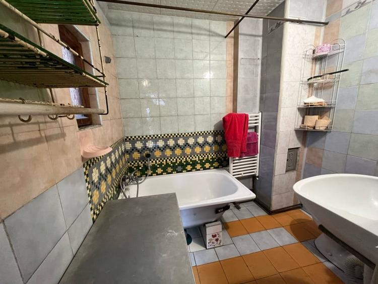 Casă individuală cu 2 camere cu Canalizare în Central