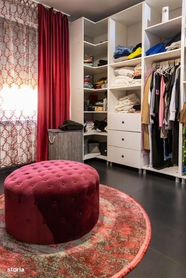 Casă cu 4 camere cu Teren 300 Mp în Central