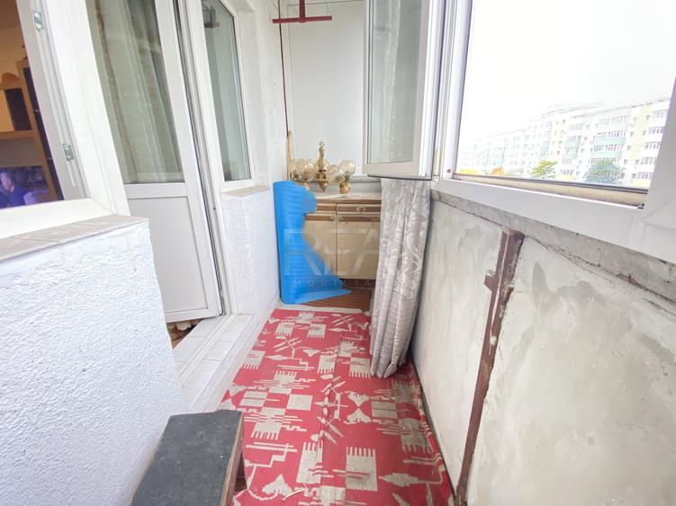 Apartament cu 3 camere decomandat în Rahova