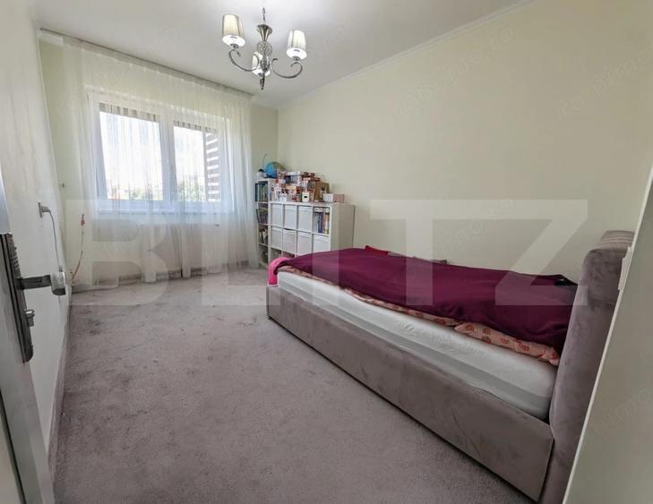 Apartament cu 3 camere decomandat în Iosia