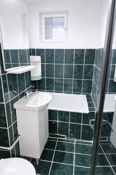 Apartament cu 3 camere decomandat în Astra