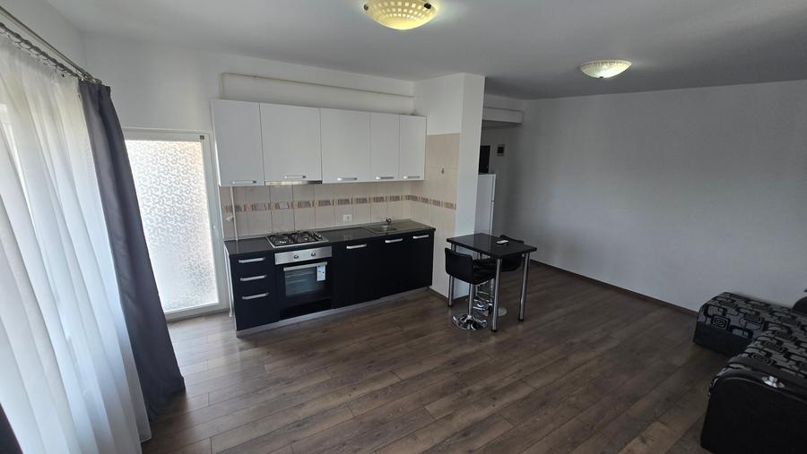 Garsonieră decomandată în Gară