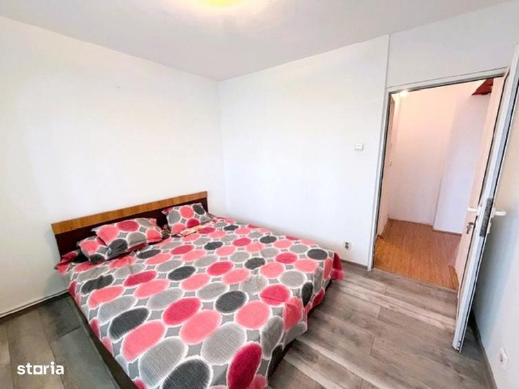 Apartament cu 3 camere decomandat în Tineretului