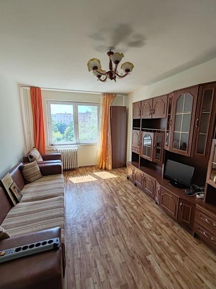 Apartament cu 3 camere decomandat în Camil Ressu