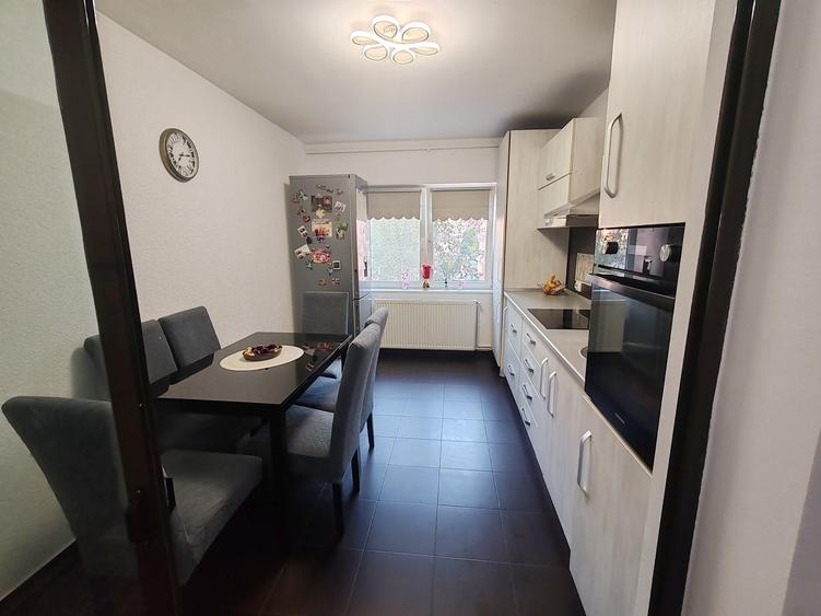 Se inchiriaza apartament 2 camere decomandat,pe termen lung - 2
