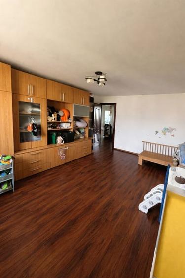 Apartament cu 2 camere decomandat, mobilat în Hotvon