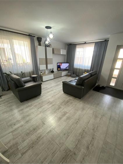 Casă cu Teren 250 Mp în Gilău