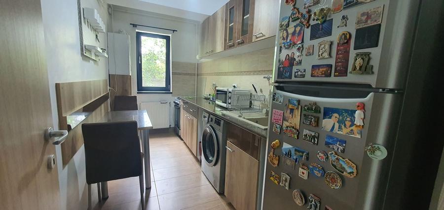 Apartament cu 2 camere semidecomandat, mobilat în Moșilor