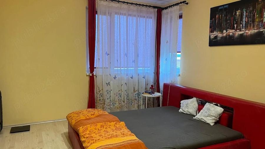 Apartament cu 3 camere decomandat în Ghiroda