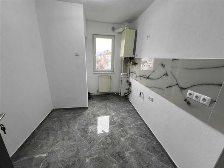 Apartament cu 2 camere semidecomandat în Hipodrom 4