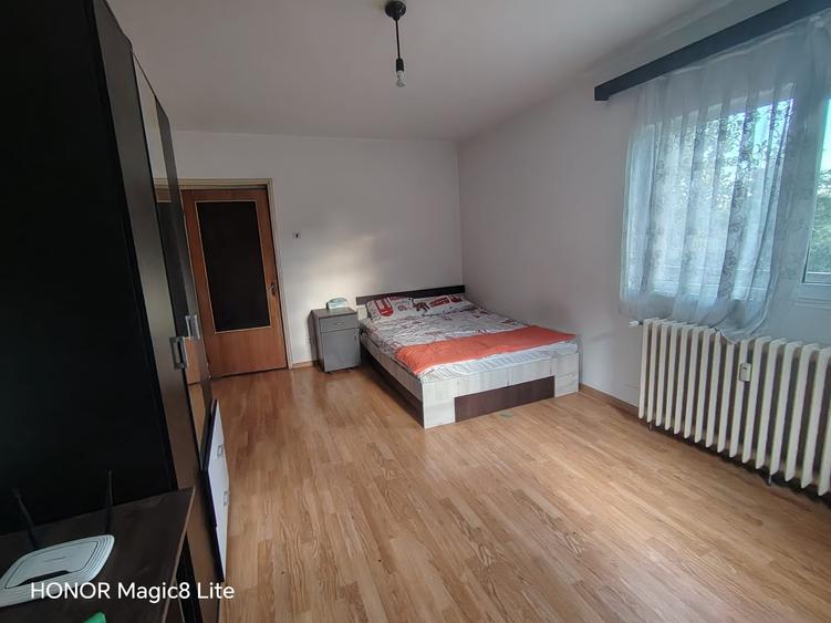 Garsonieră decomandată în Drumul Taberei