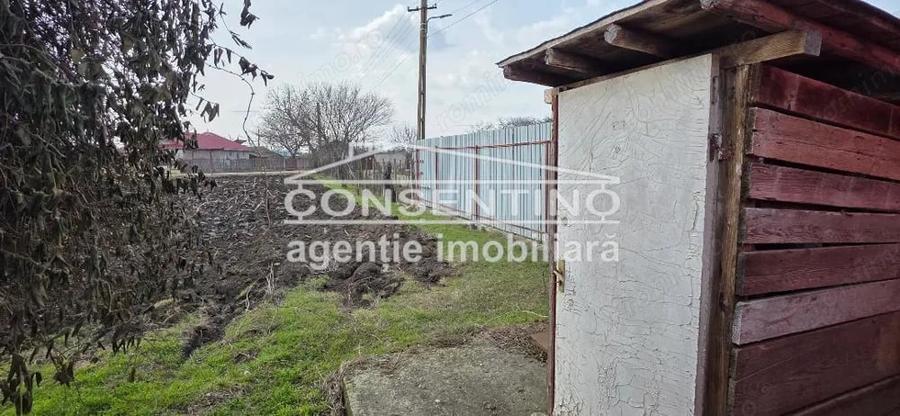 Casă cu 3 camere cu Teren 1439 Mp în Movila Banului