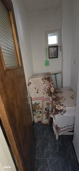 Apartament cu 3 camere decomandat în Micro 5