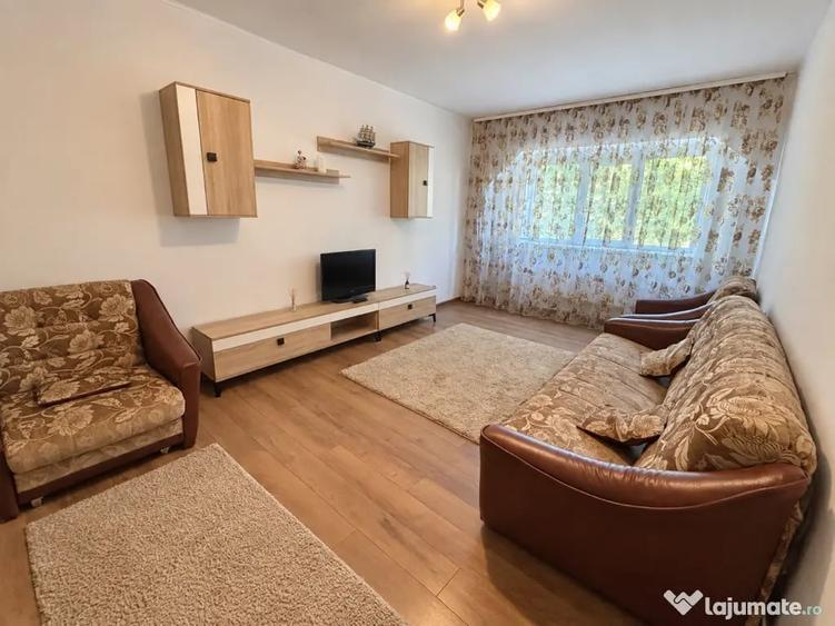 Apartament cu 2 camere decomandat în Traian