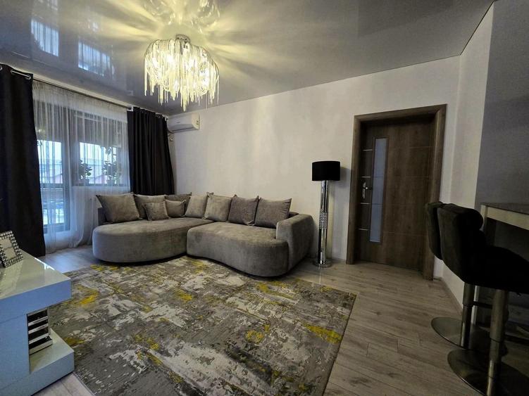 Apartament cu 3 camere semidecomandat, mobilat în Dobroești