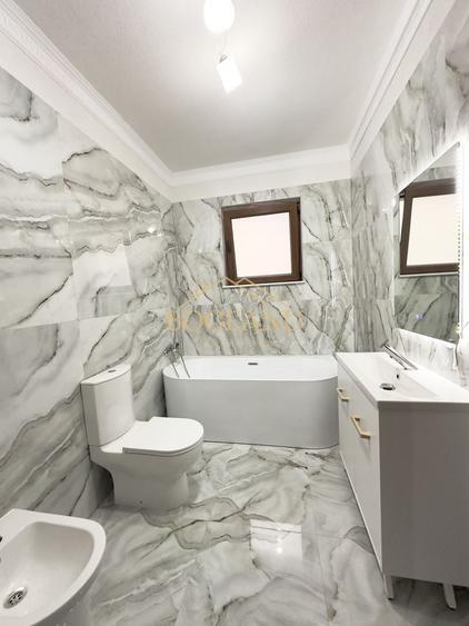 Casă individuală cu 4 camere cu Canalizare în Ghiroda