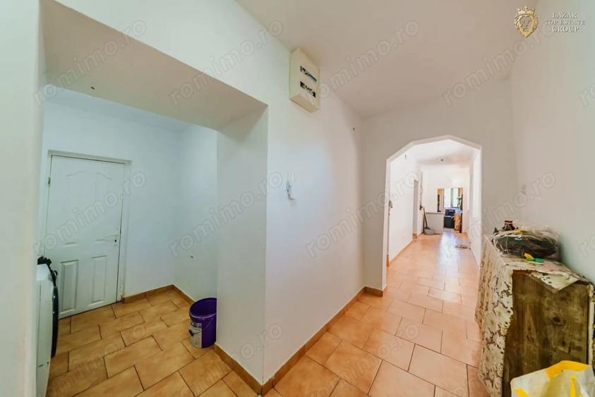 Casă cu 3 camere cu Teren 2880 Mp în Zărand