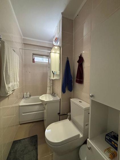 Apartament cu 3 camere semidecomandat, mobilat în Hipodrom 2