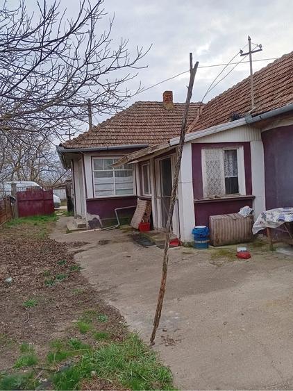 Casă cu Teren 1439 Mp în Chișlaz