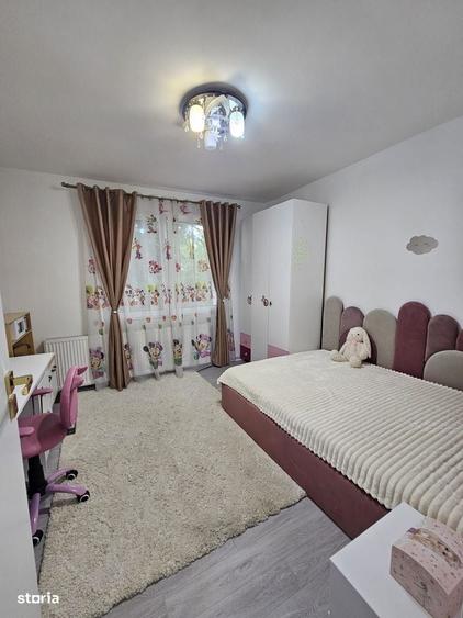 Apartament cu 3 camere decomandat în Vulcan