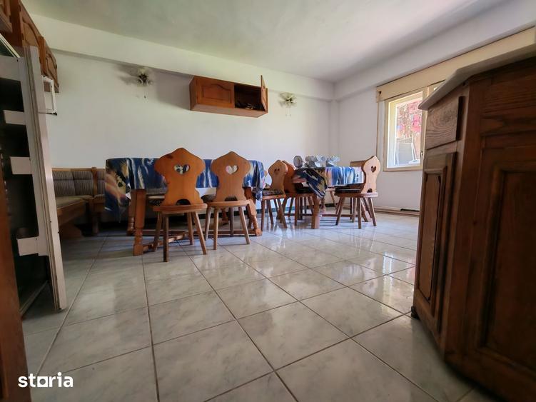 Apartament cu 4 camere decomandat în Central