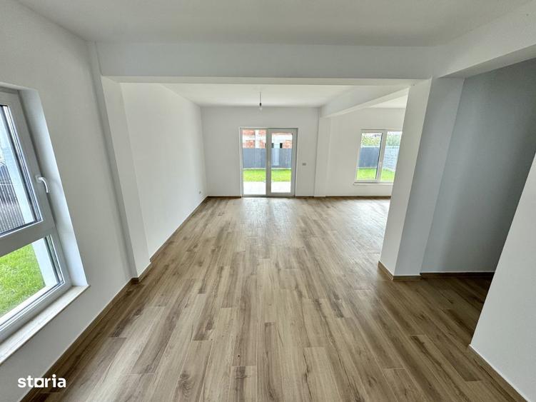 Casă cu 4 camere în Valea Lupului