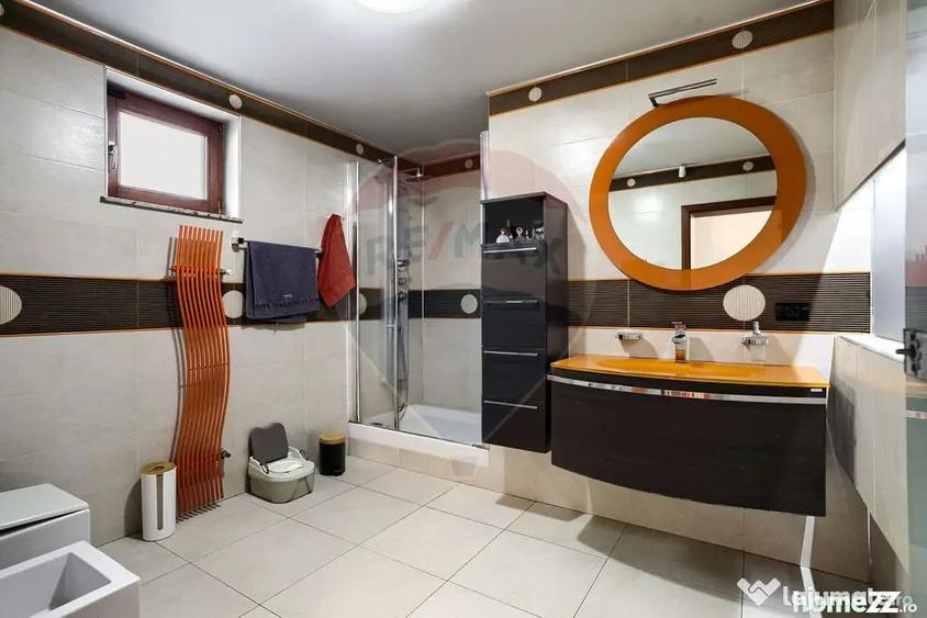 Casă cu 2 camere cu Teren 900 Mp în Est