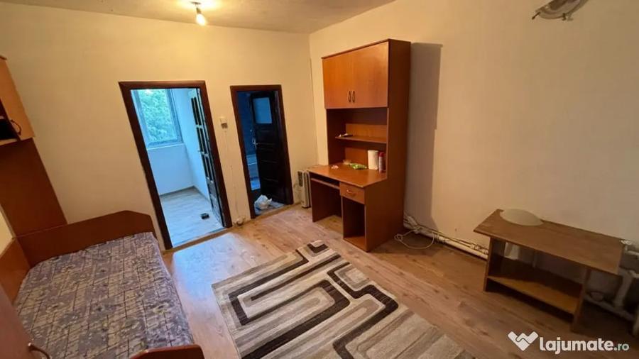 Garsonieră semidecomandată în Valea Rosie