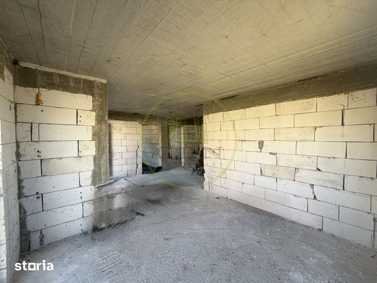 Casă cu 5 camere cu Teren 437 Mp în Malu Mare