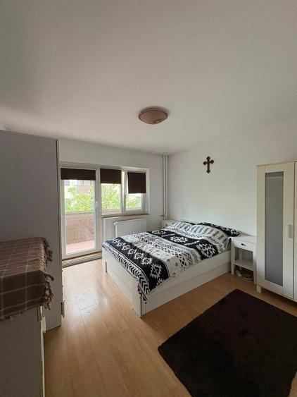 Apartament cu 3 camere în Badea Cârțan