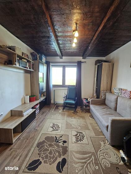 Casă cu 2 camere cu Teren 1500 Mp în Paleu