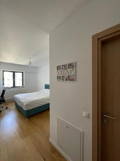 Apartament cu 3 camere în Barbu Văcărescu