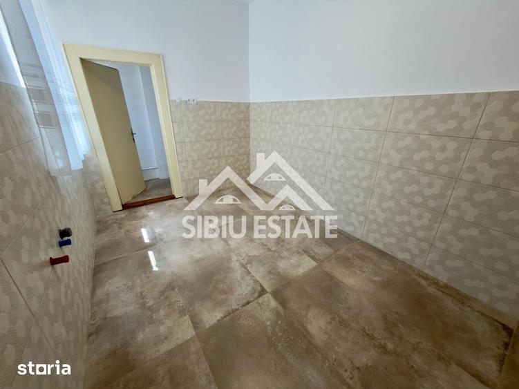 Casă cu Teren 550 Mp în Central