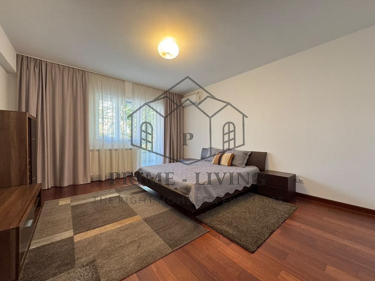Apartament cu 4 camere decomandat, mobilat în Polonă