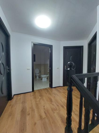Casă individuală cu 4 camere cu Teren 200 Mp în Galata