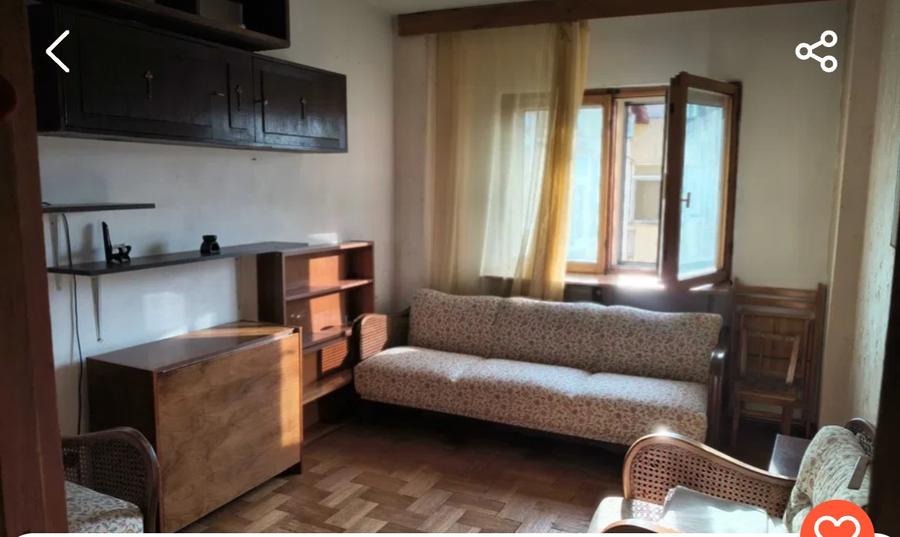 Apartament cu 4 camere decomandat în Central