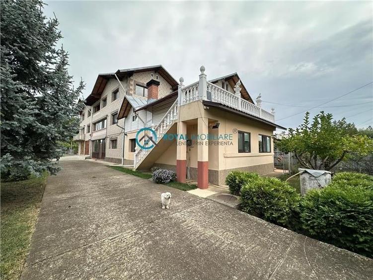 Casă individuală cu 8 camere cu Teren 3797 Mp în Lipănești
