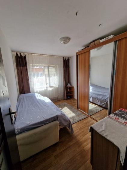 Apartament cu 3 camere decomandat, mobilat în Independenței